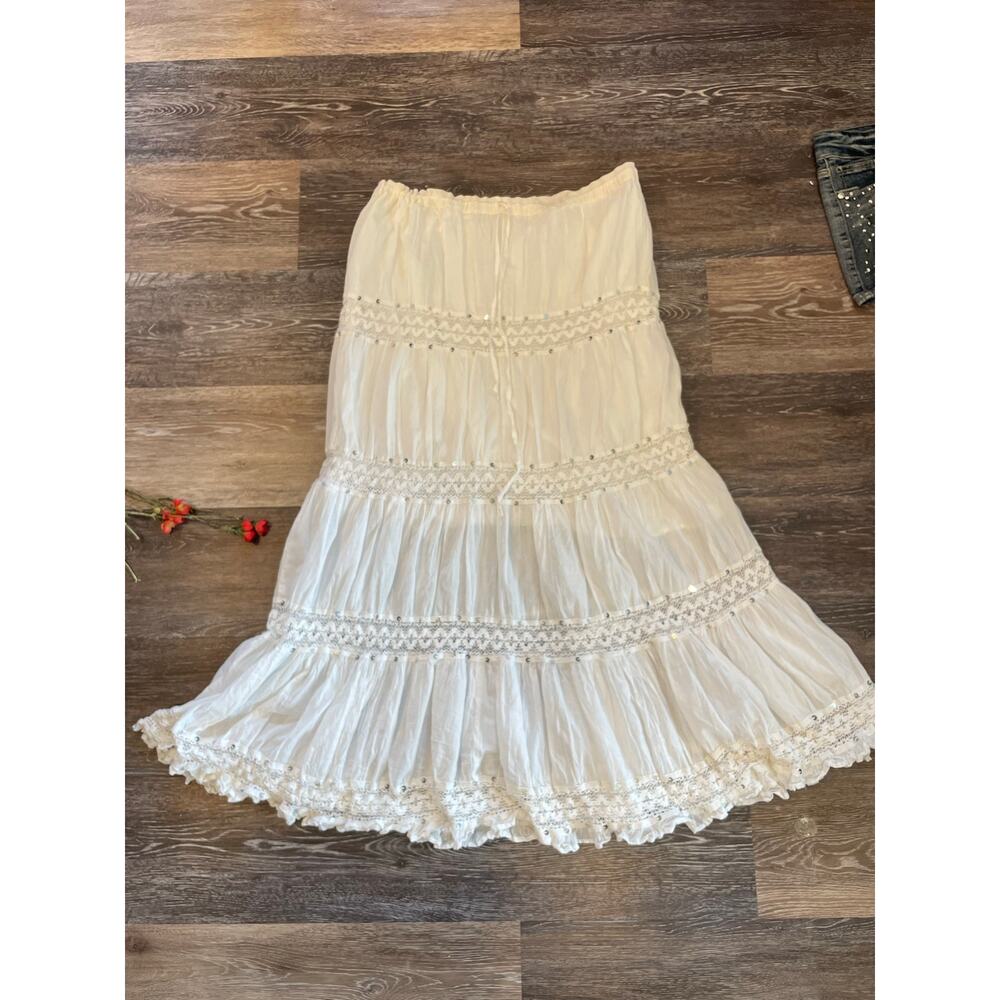 (Sold)white teared boho maxi skirt with sequin